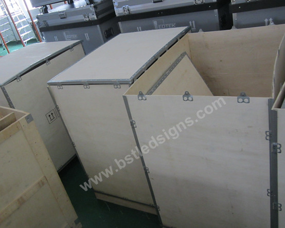 P4 HD indoor Advertising LED Display with Rolling Message 768 x 768mm Cabinet 2